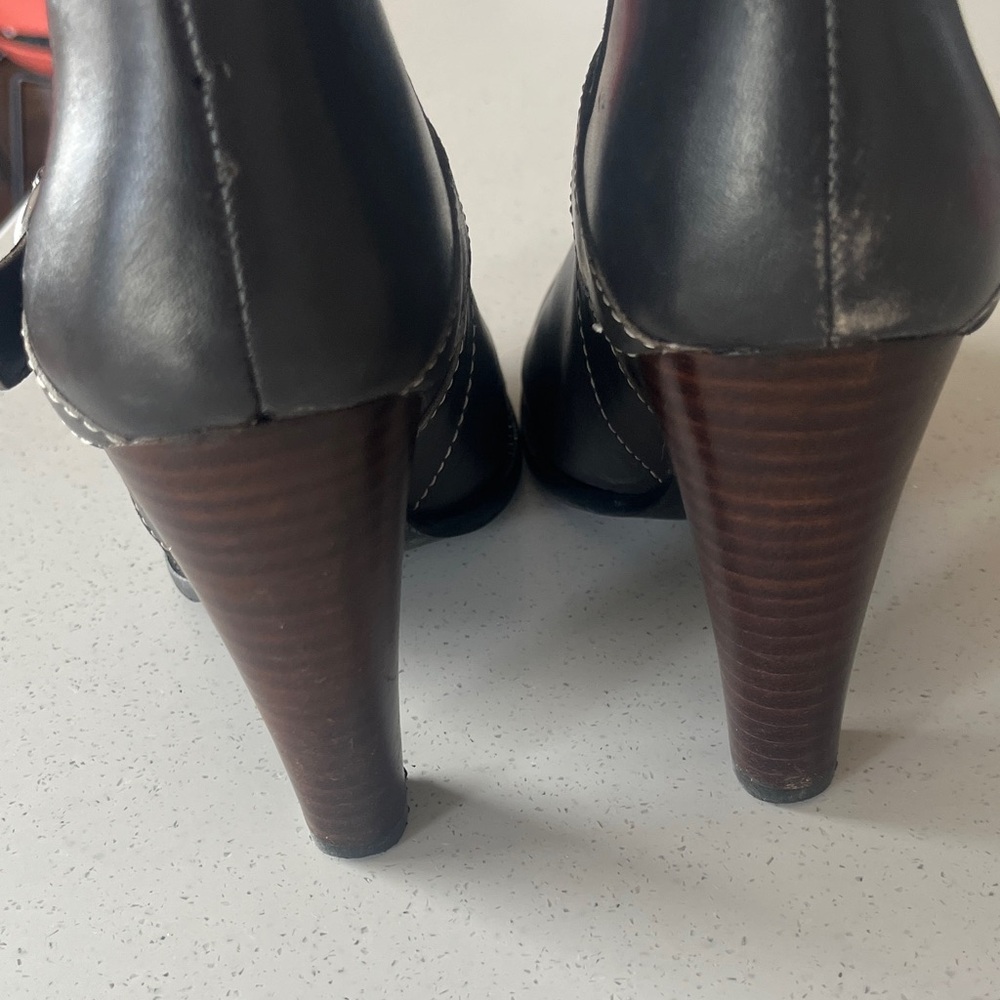 Ralph Lauren Grey Leather Pull On Boots Ladies Size 8 - Picture 11 of 11